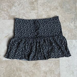 Brandy Melville Skirt | Black w/ flowers | One Size Fits All
